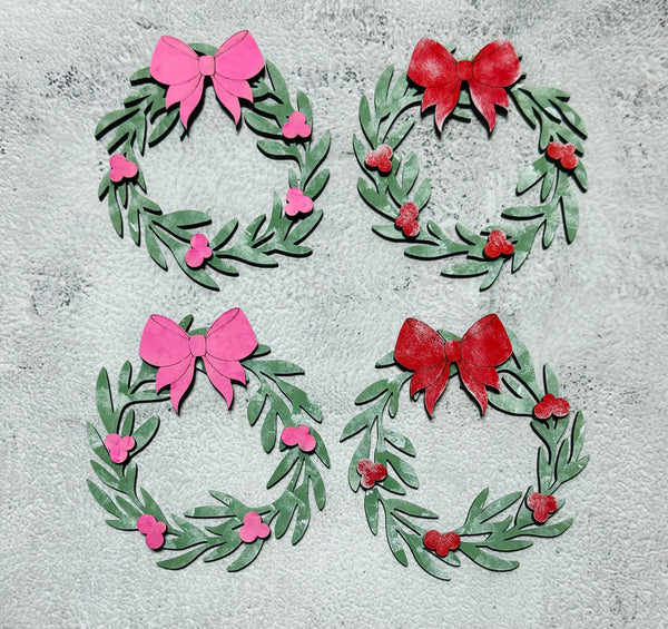 Set of 4 wreaths with bows