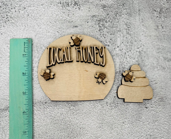 Local honey bee insert for interchangeable snow globe or gumball machine DIY kit