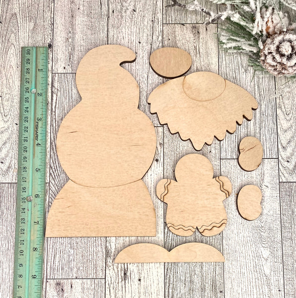 Gnome with gingerbread man shelf sitter DIY