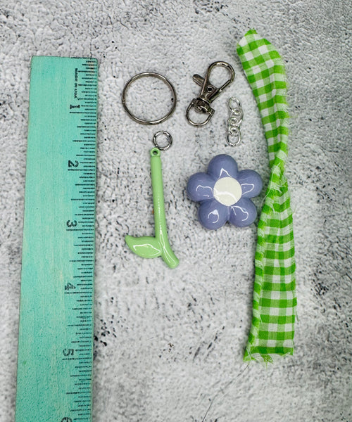 Simple flower bag charm/keychain DIY kit (purple)