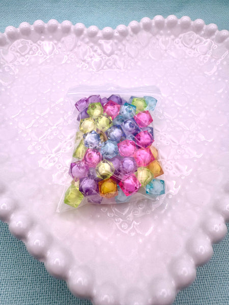 Faceted 10mm cube beads