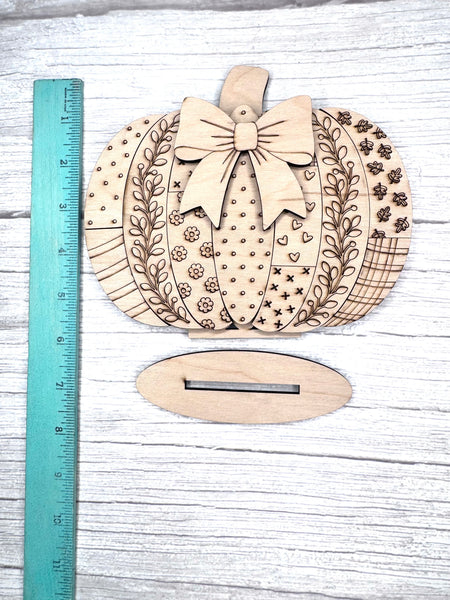 Standing patchwork pumpkin DIY