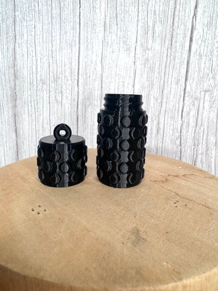 3D printed lip balm holder (black)