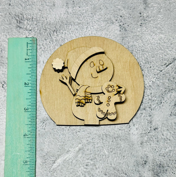 Snowman insert for interchangeable gumball machine or snowglobe