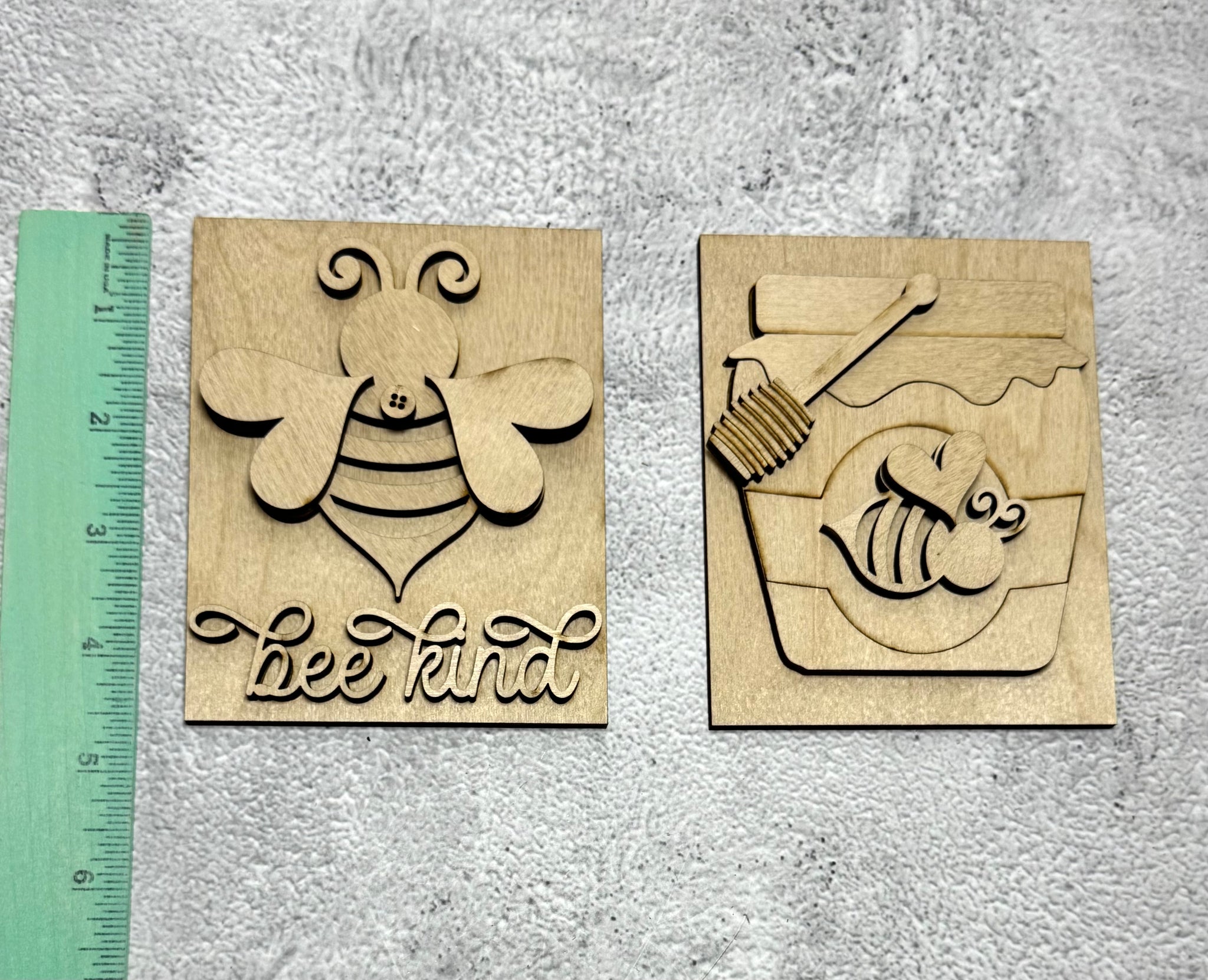 Set of 2 bee themed leaner signs