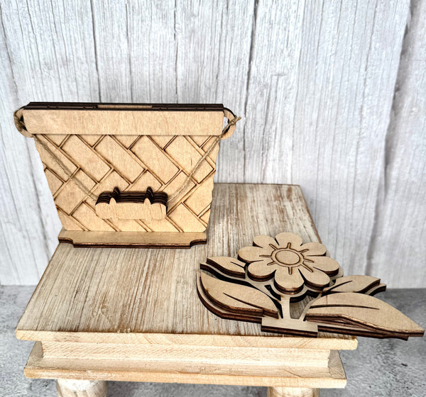 Interchangeable basket shelf sitter