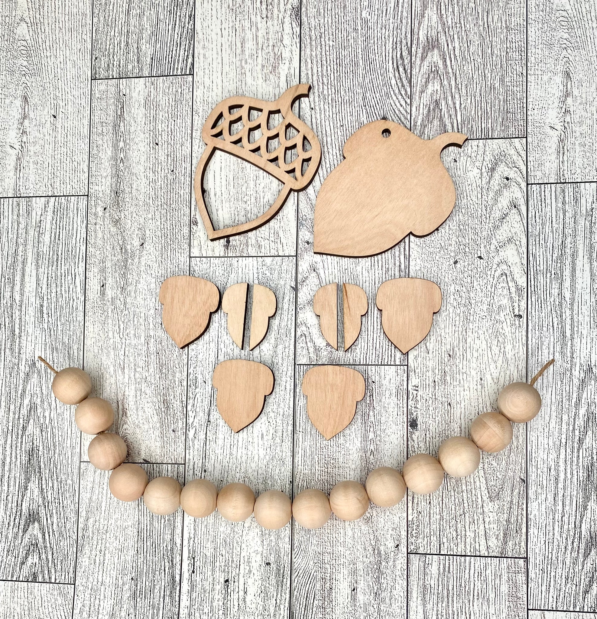 Acorn themed DIY fall garland kit with 2 acorn beads and 15 wood beads(20mm)